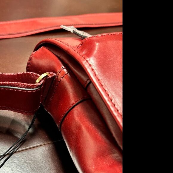 Genuine Italian Leather Messenger Bag - Unisex - Picture 3 of 12